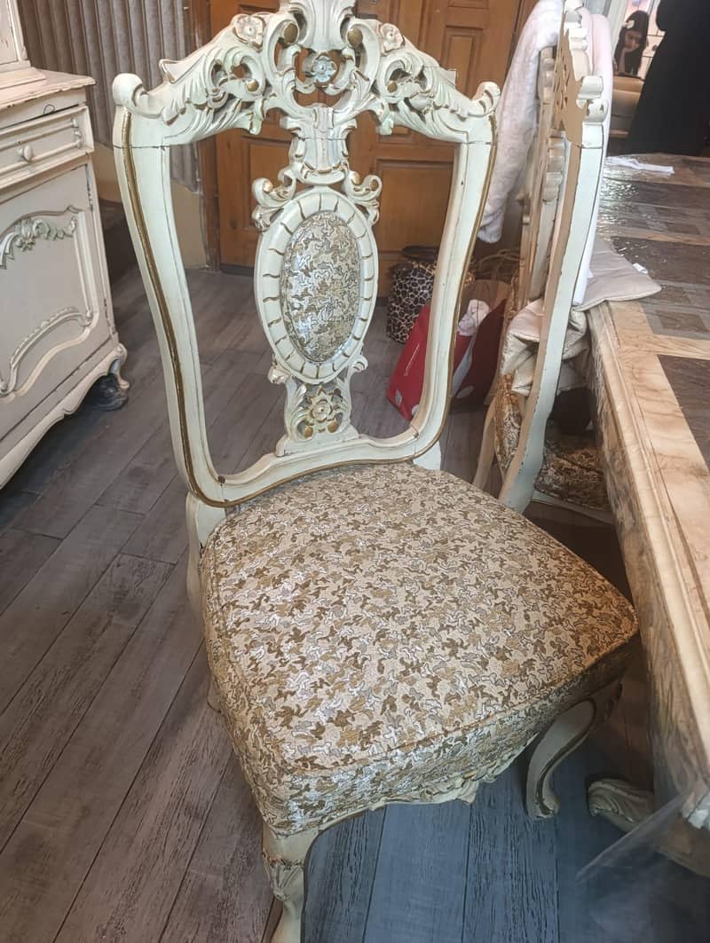 Dining table with 8 chairs 2