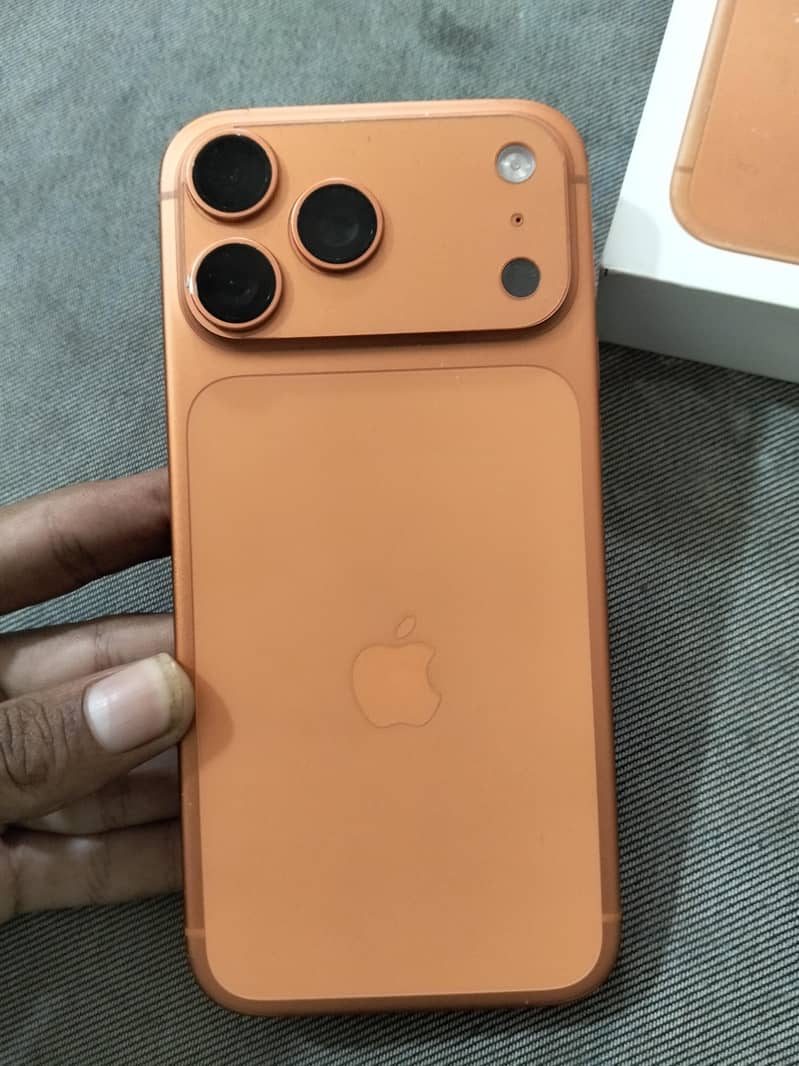 Apple iPhone 17 Pro Max 0