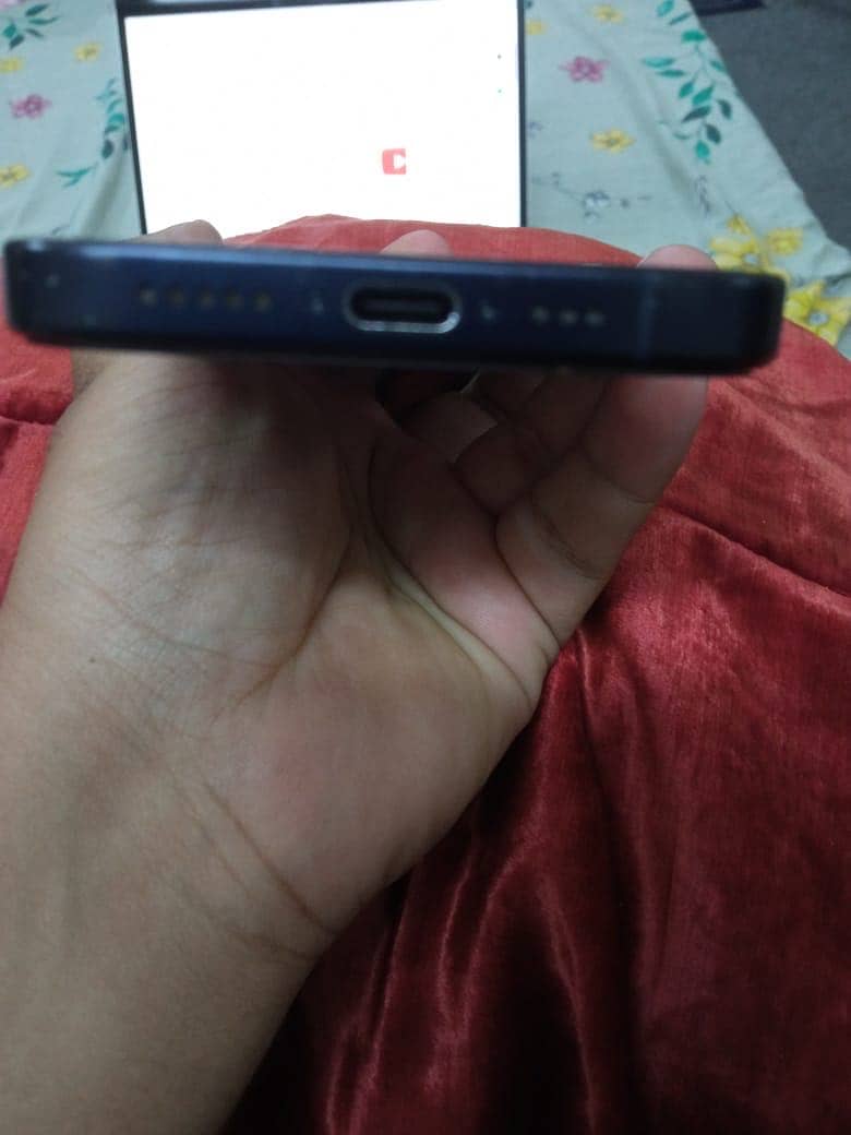 Apple iPhone 15 Pro 4