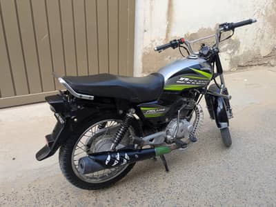 deluxe 18 MODEL for sale j