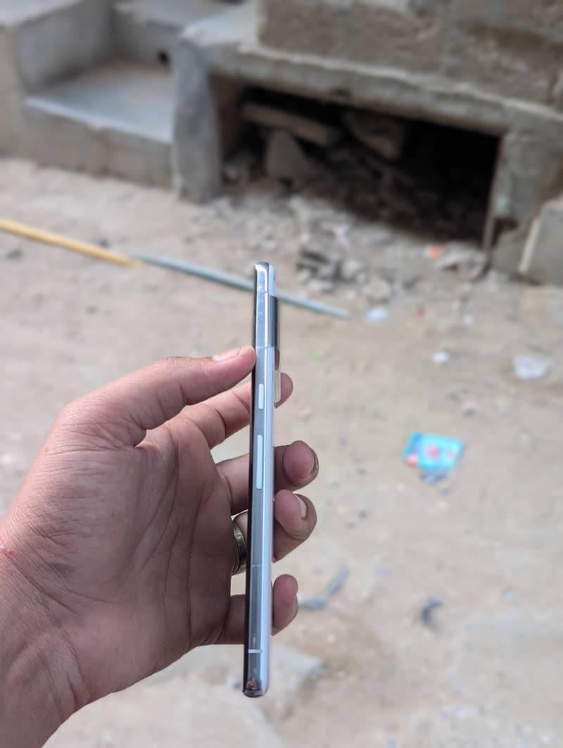 Google Pixel 7 Pro 6