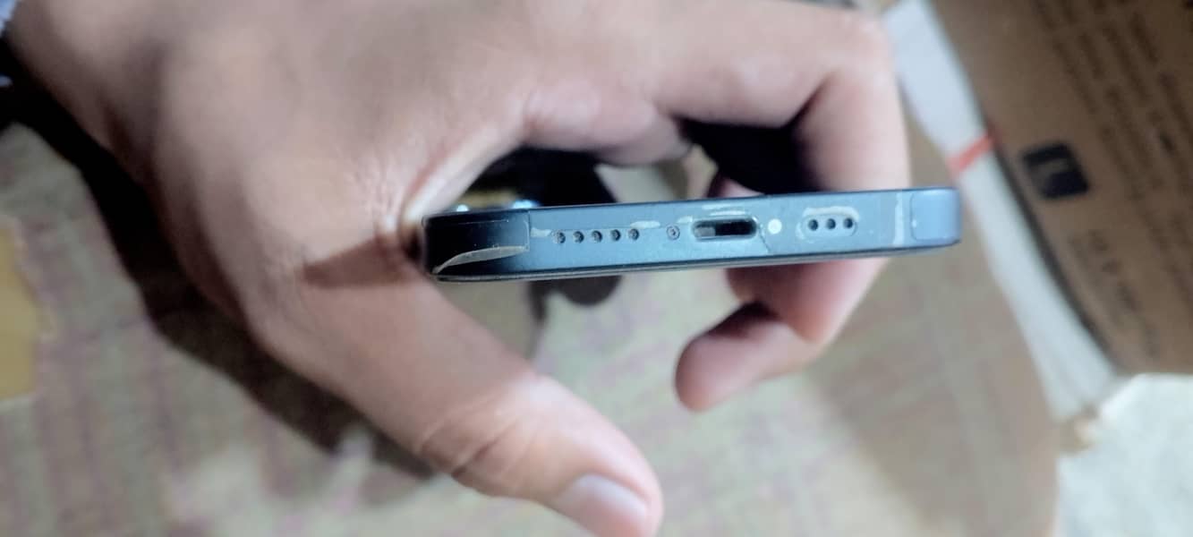 Apple iPhone 13 3