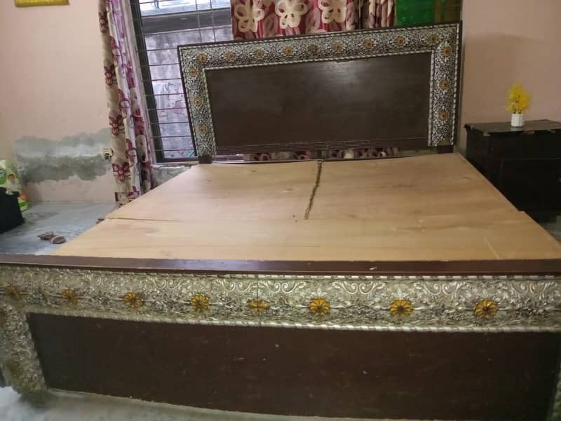 Double Bed 0
