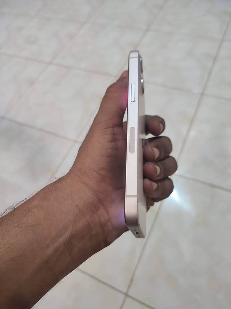 Apple iPhone 13 7