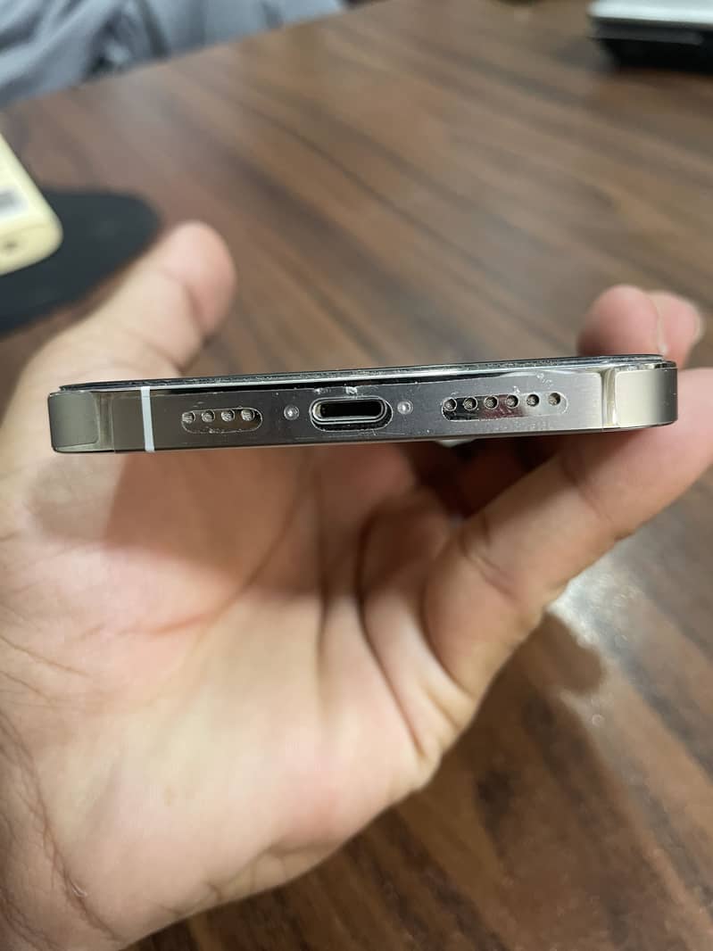 Apple iPhone 13 Pro Max 4