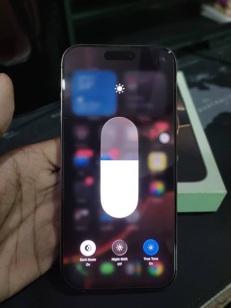 Apple iPhone 16 Pro Max 11