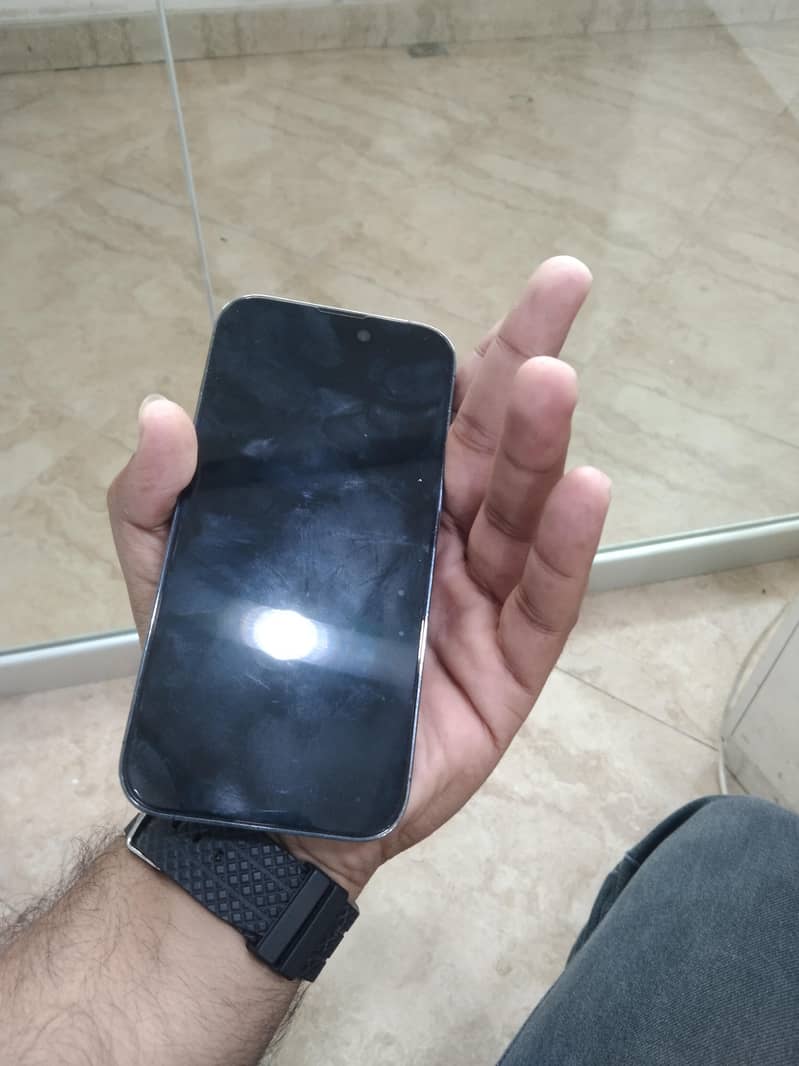 Apple iPhone 14 Pro 2