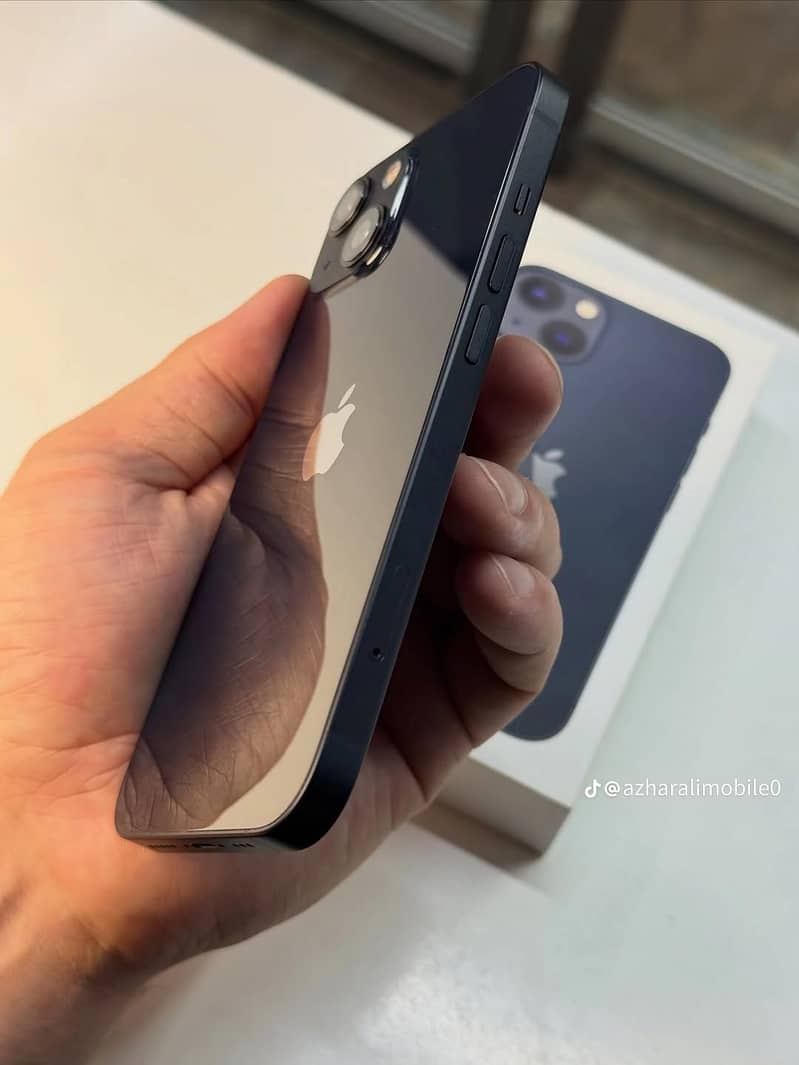 Apple iPhone 13 3