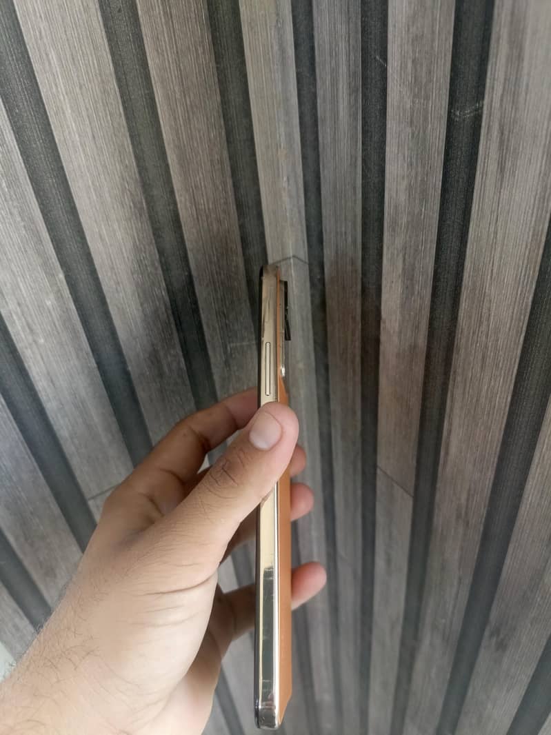 Infinix Zero X Pro 1