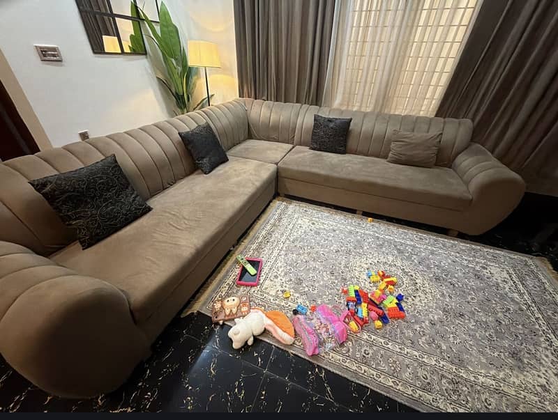 7 seater sofa 0