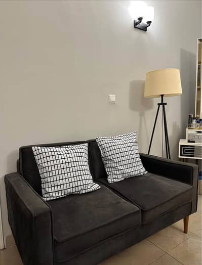 5 seater sofa set (white cushions not included)