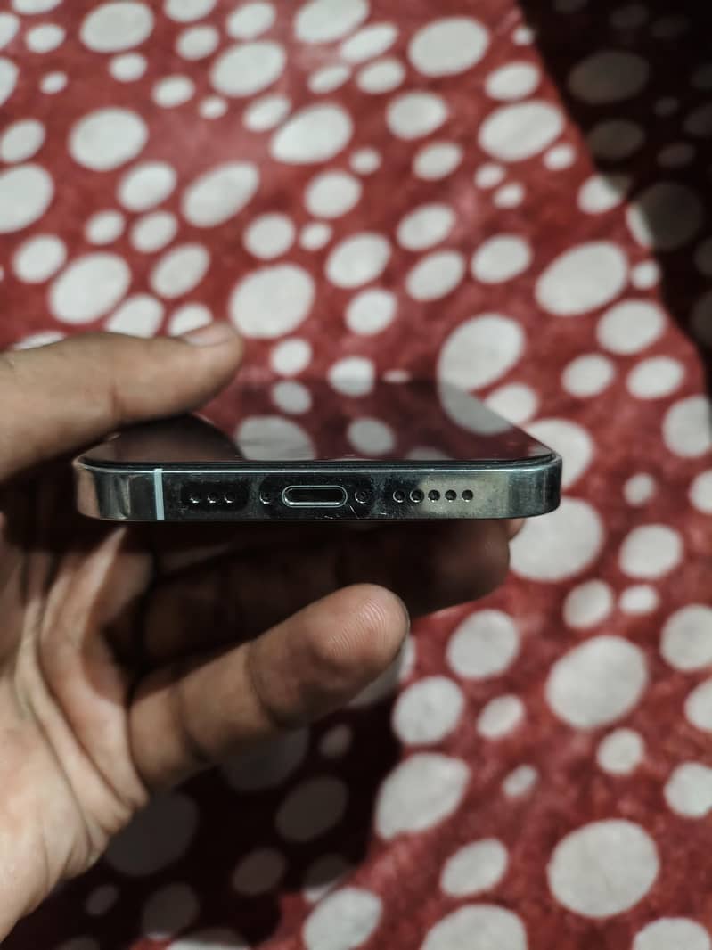 Apple iPhone 12 Pro 4
