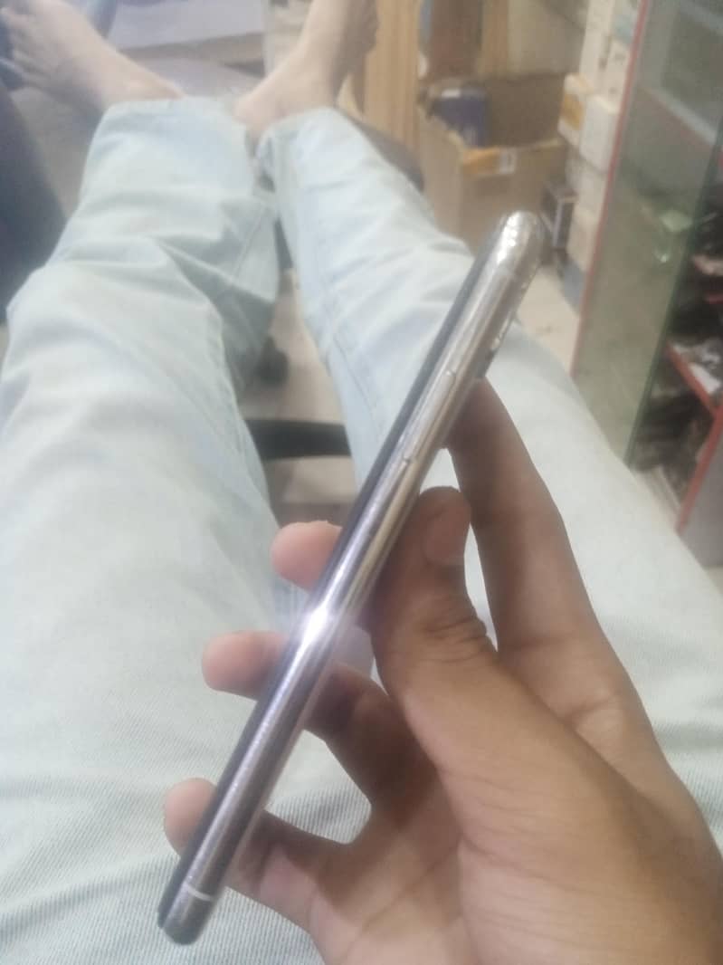 Apple iPhone X 2