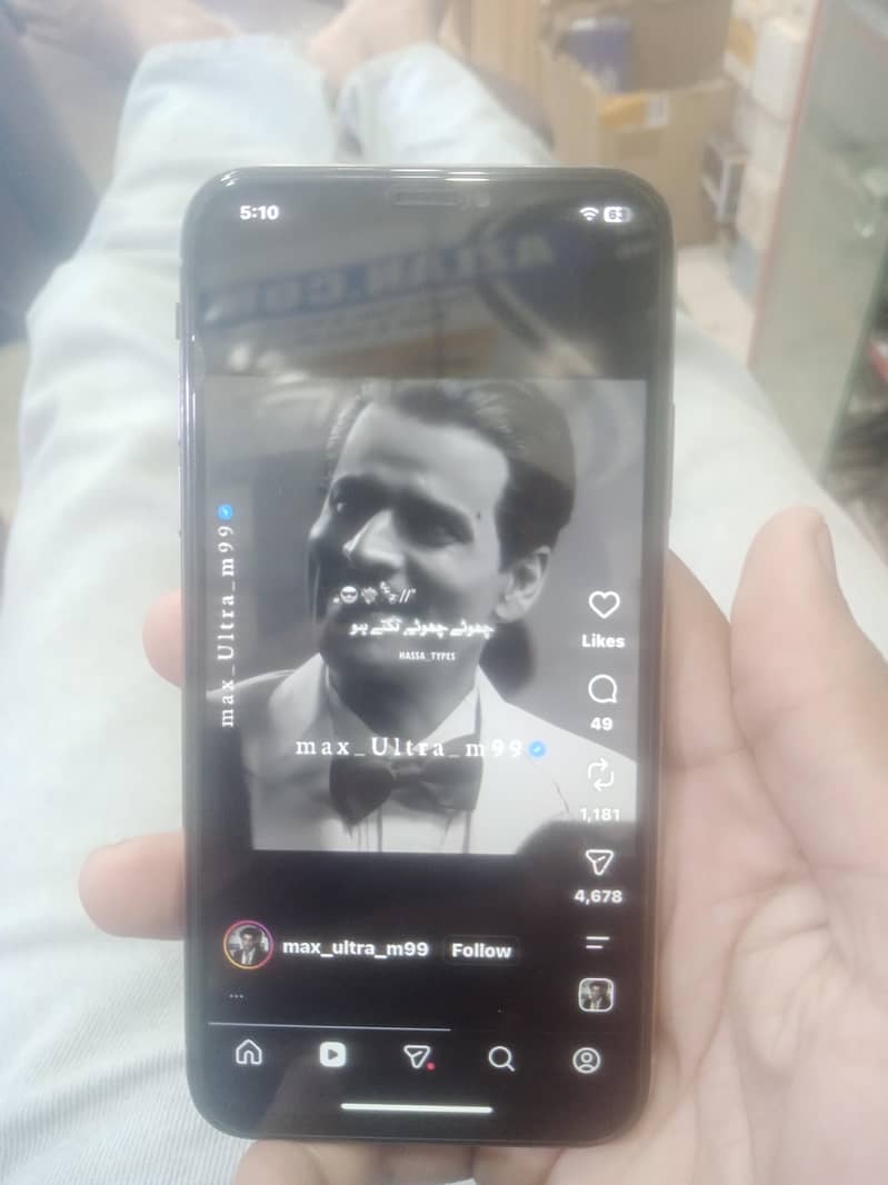 Apple iPhone X 4
