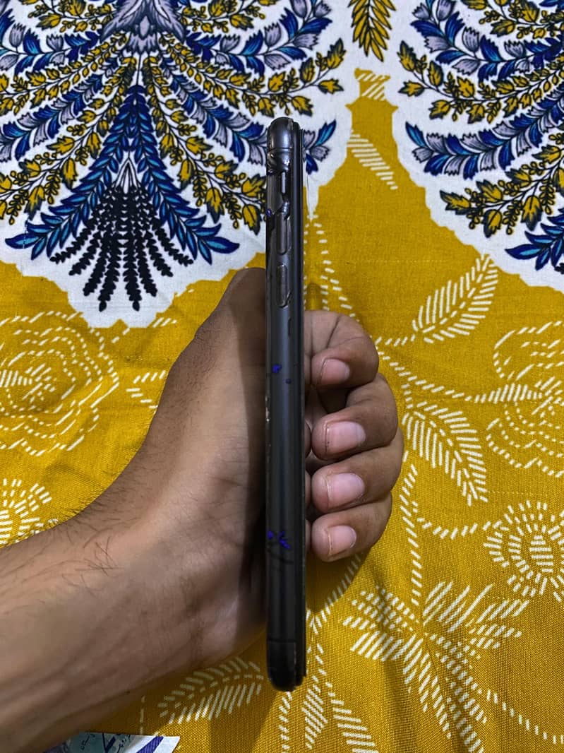 Apple iPhone X 5