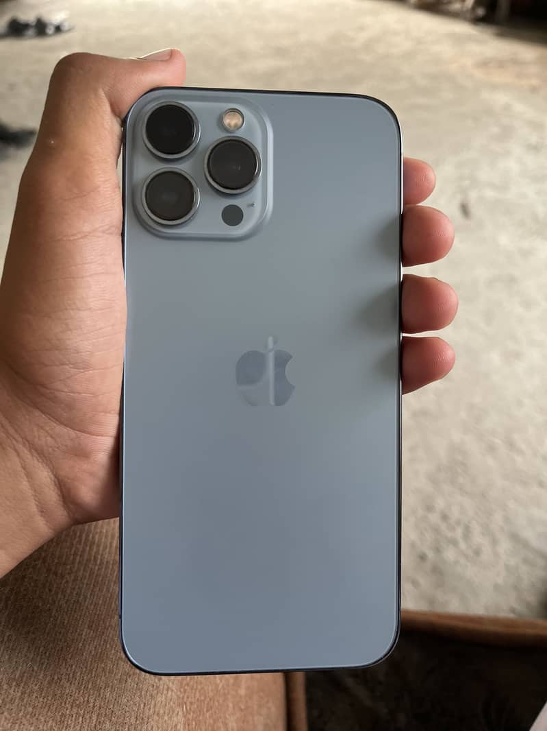 Apple iPhone 13 Pro Max 3