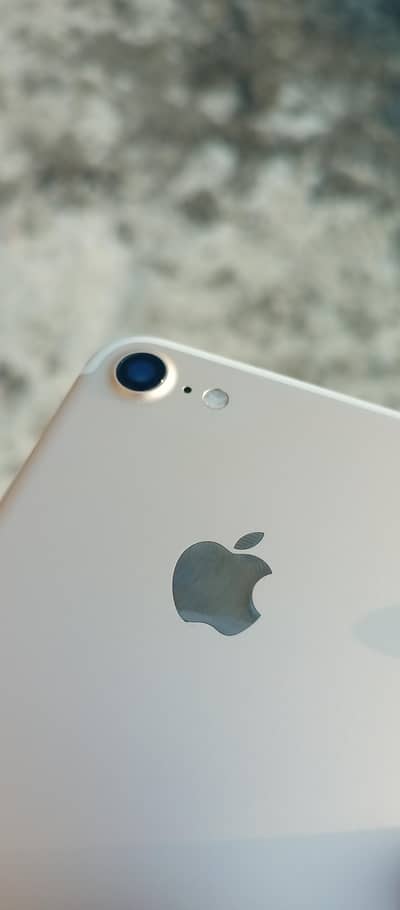 Apple iPhone 7
