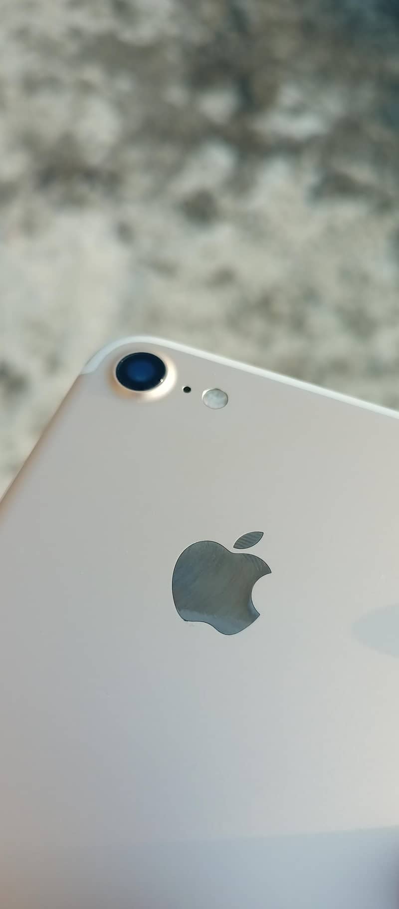 Apple iPhone 7 0