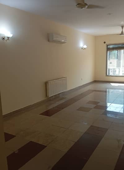 Abu Dhabi Tower, F-11, Islamabad Exclusive Investor Rate Extra spiciues Apartment for Sale!