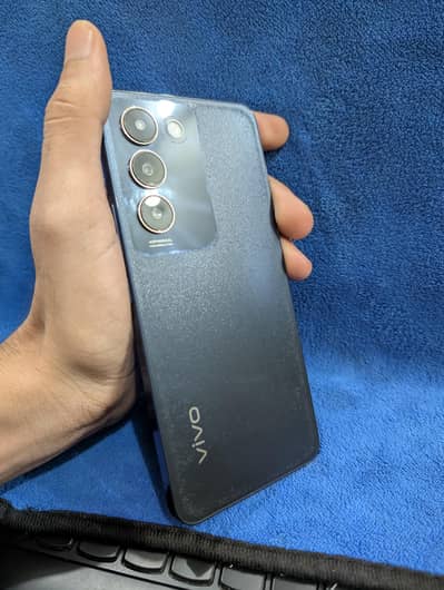 Vivo Y100