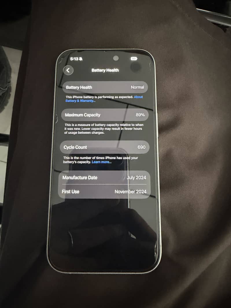 Apple iPhone 16 2
