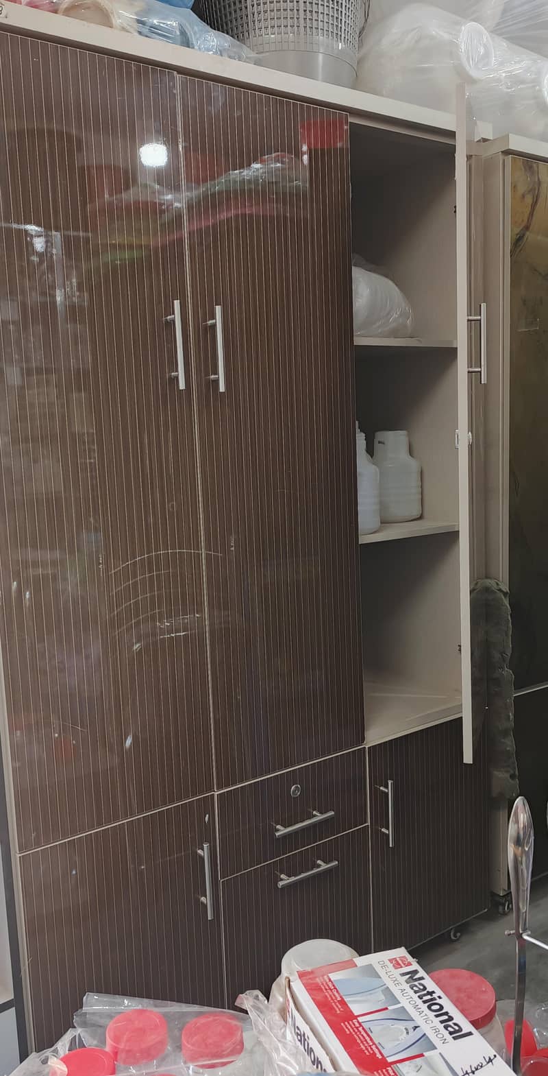 Wardrobe 0