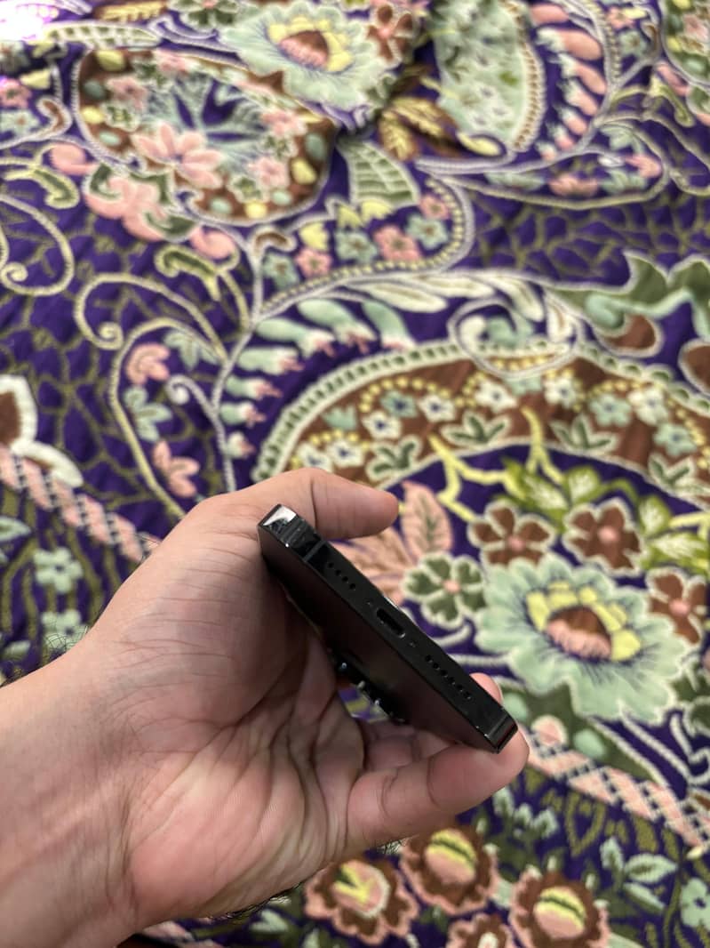 Apple iPhone 14 Pro Max 3