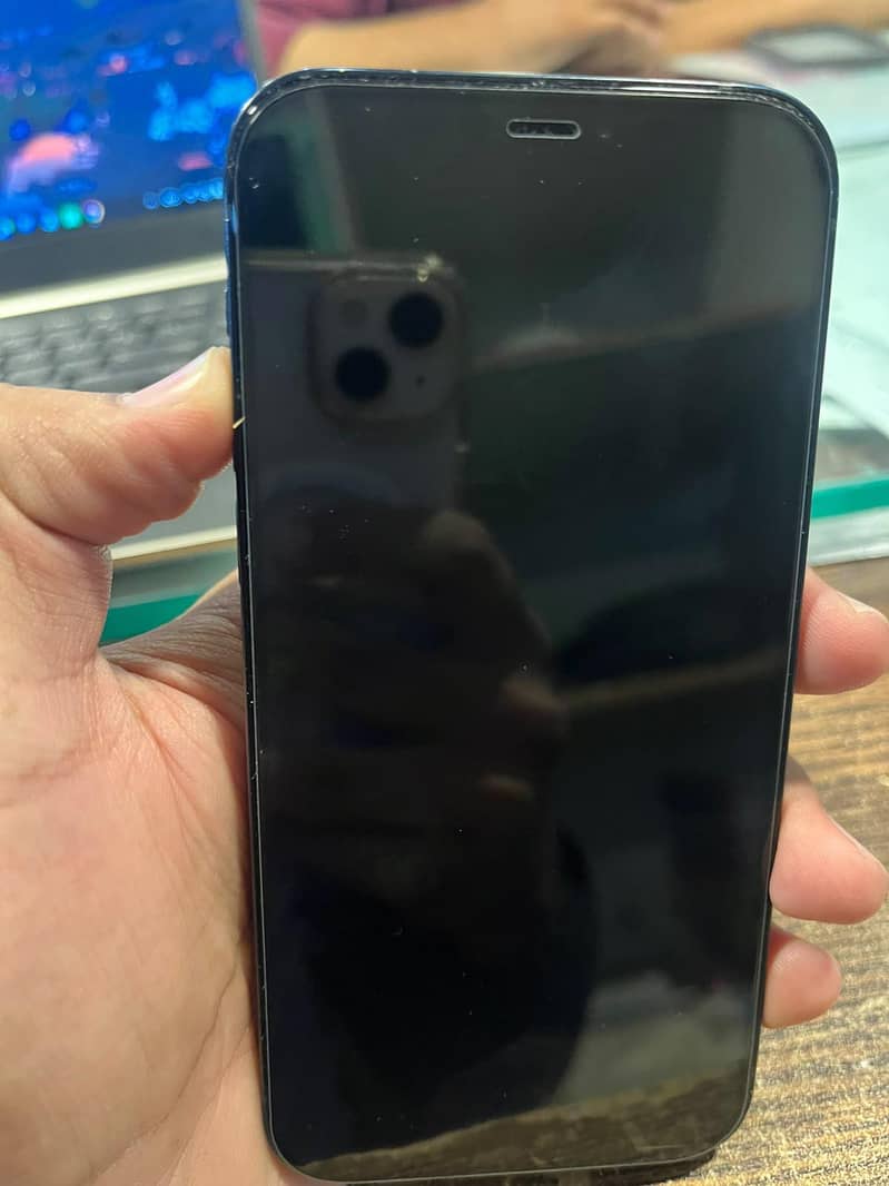 Apple iPhone 12 3