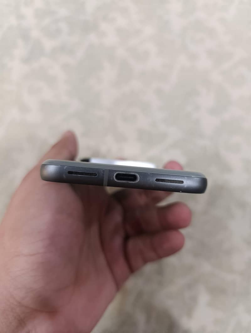 Google Pixel 8 7