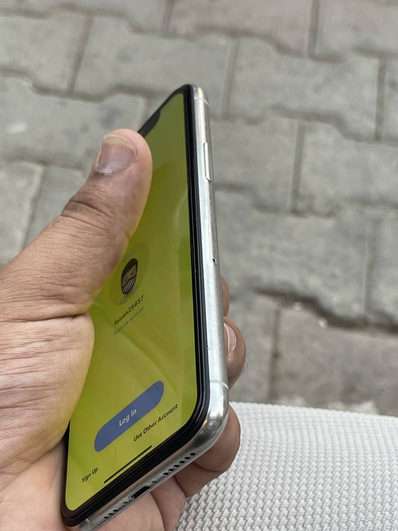 Apple iPhone 11 Pro 1