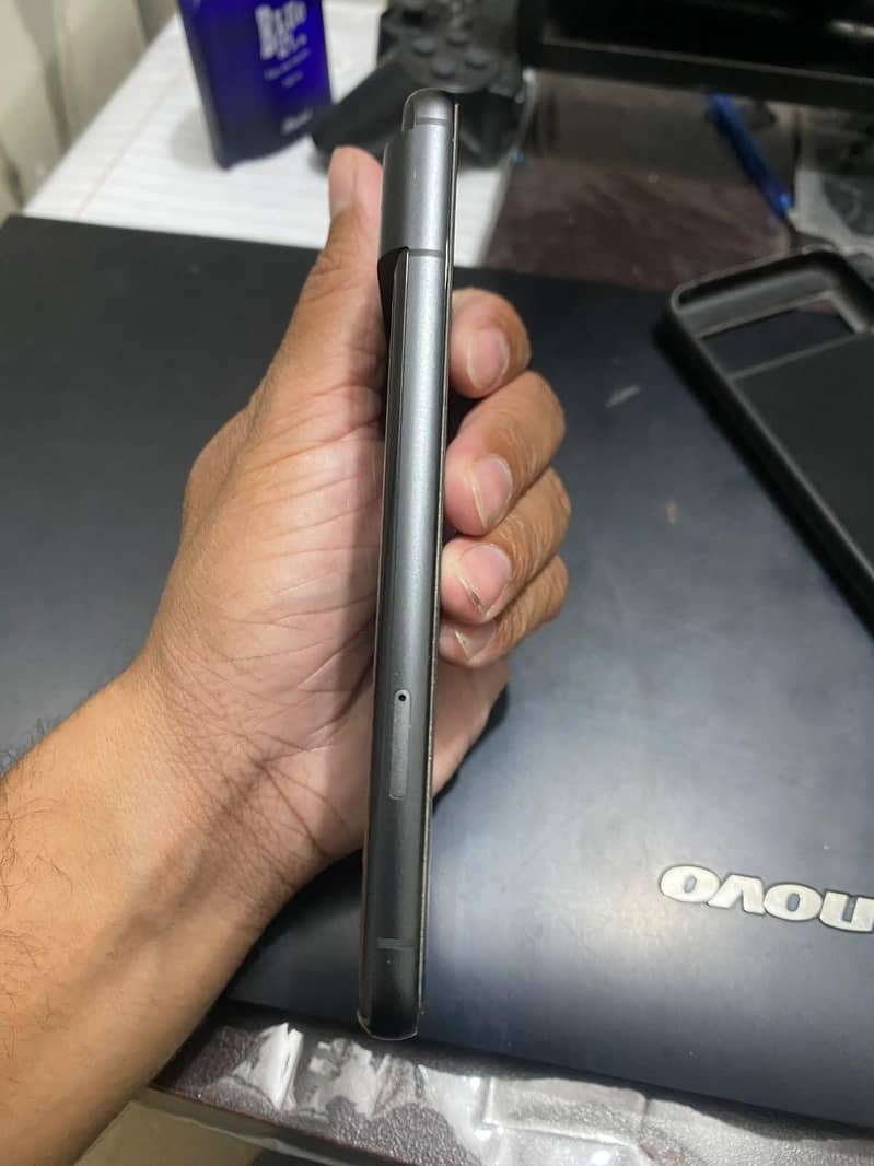 Google Pixel 8 4