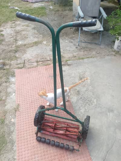manual grass cutter