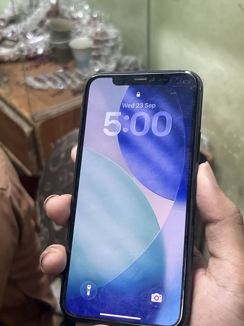 Apple iPhone 11 Pro 1