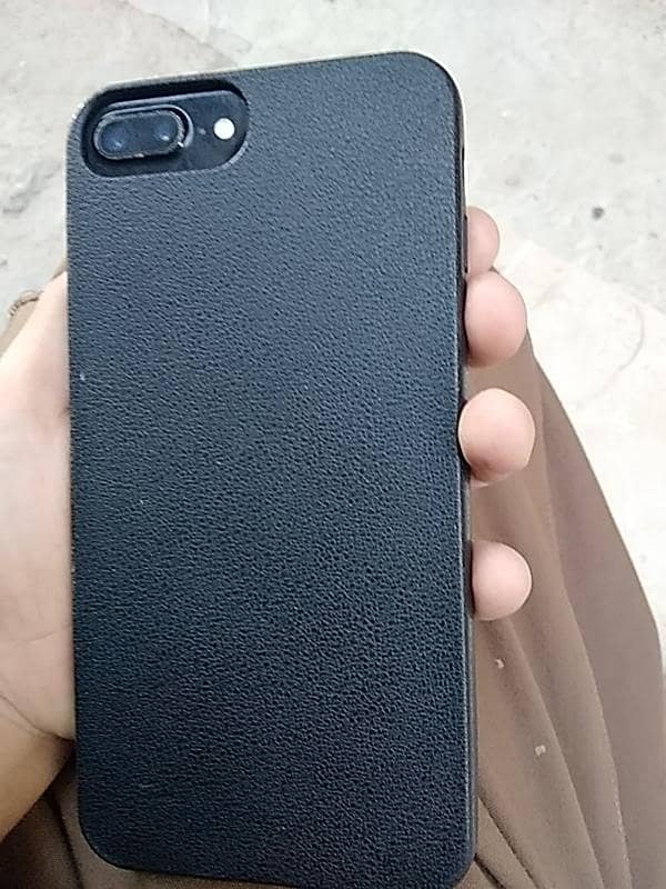 Apple iPhone 7 Plus 0