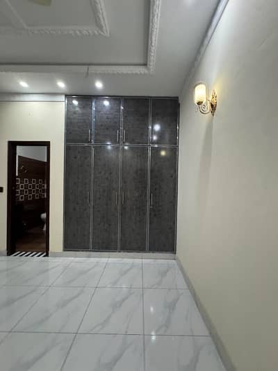 Butifull Cornar House For Rent