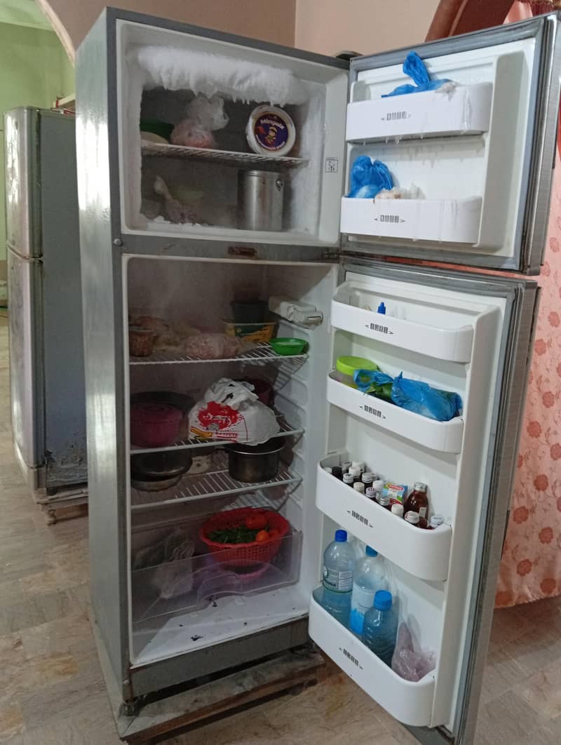 2 fridge 0