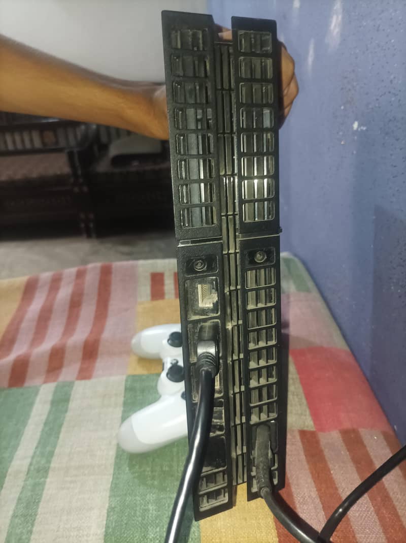 ps4 with controller 1