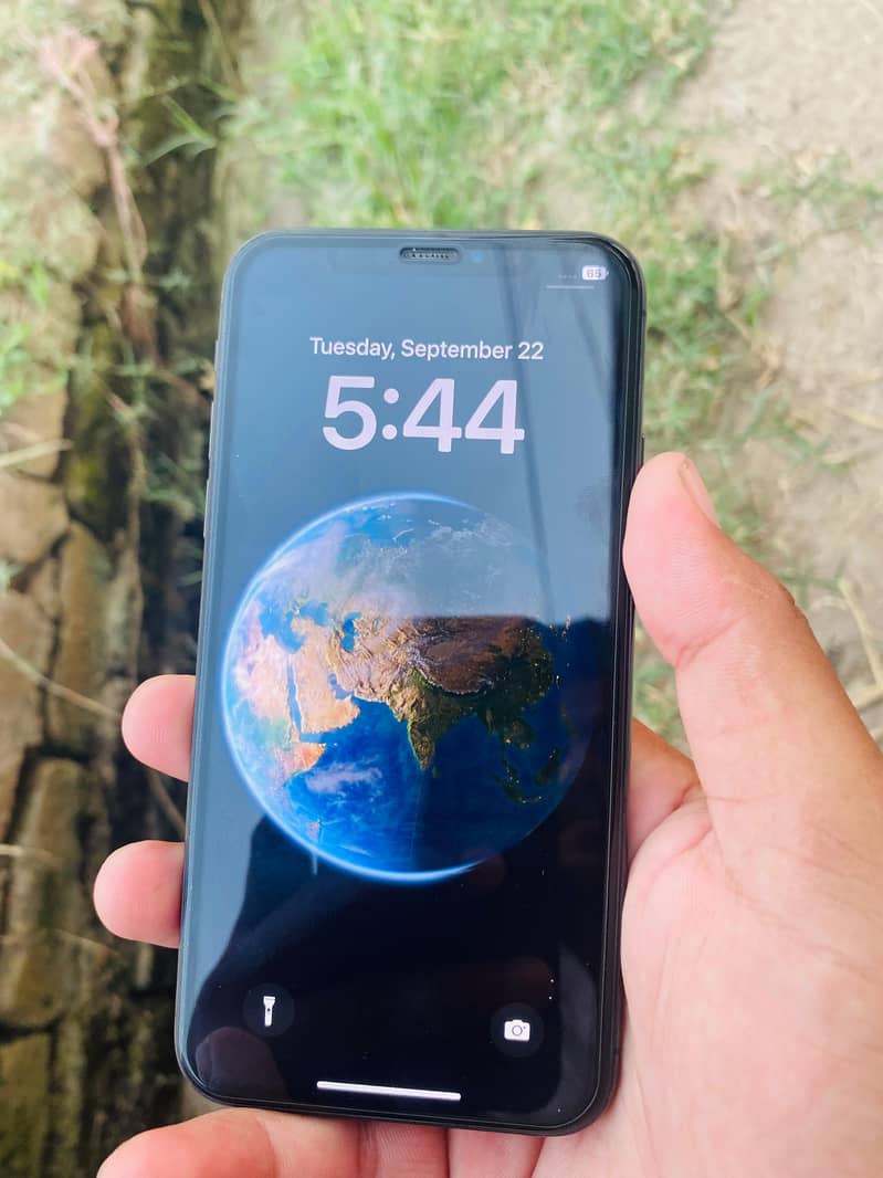Apple iPhone X 1
