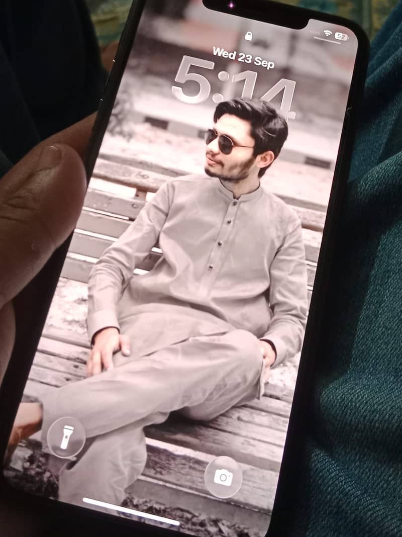 Apple iPhone 11 Pro Max 2