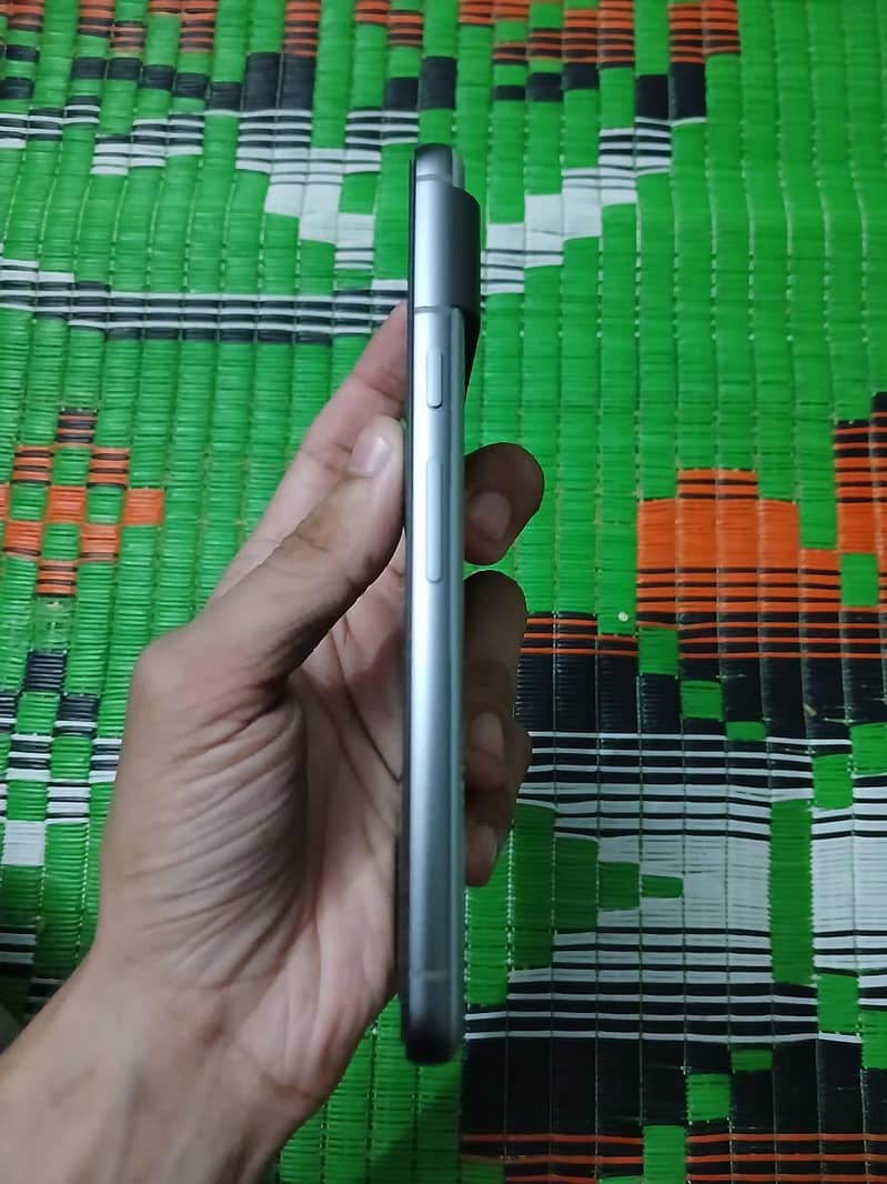 Google Pixel 8 2