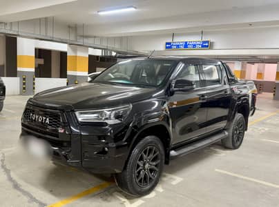 TOYOTA REVO GR-S  (BLACK INTERIOR WITH GR-S RED STITCHING)  MODEL 2025