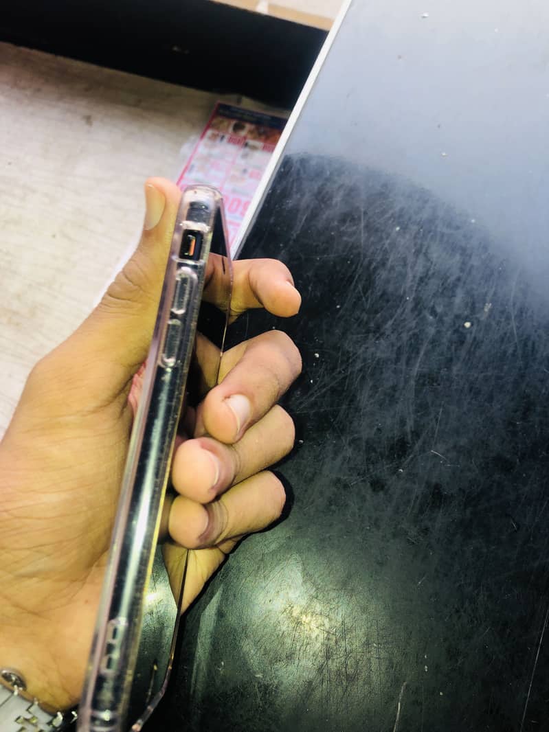 Apple iPhone 7 4