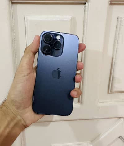 Apple iPhone 14 Pro waterpack 10/10