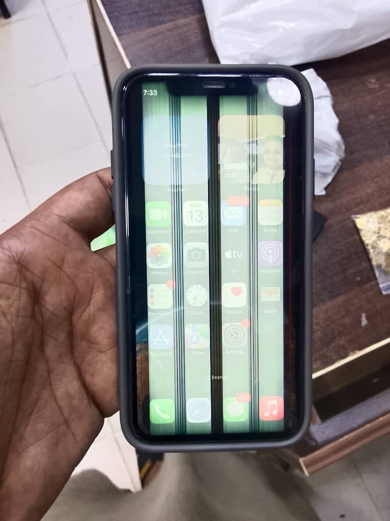 iPhone 11 0