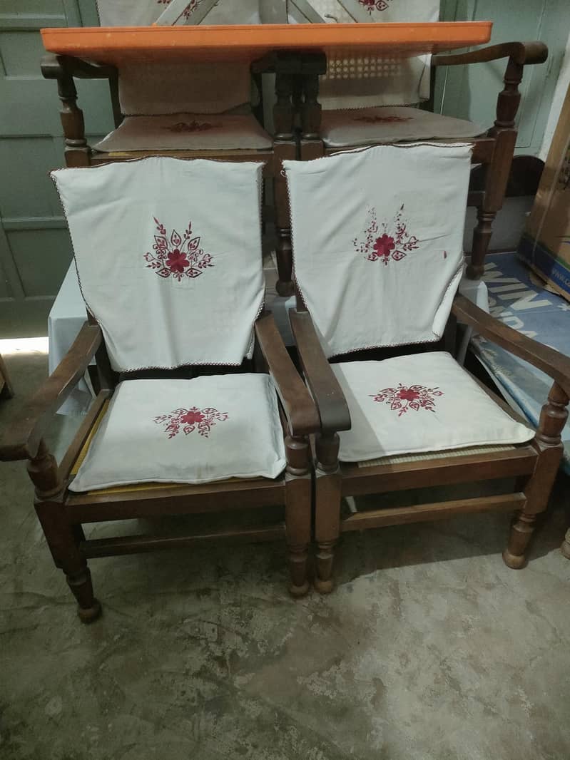 CHAIR TABLE 2