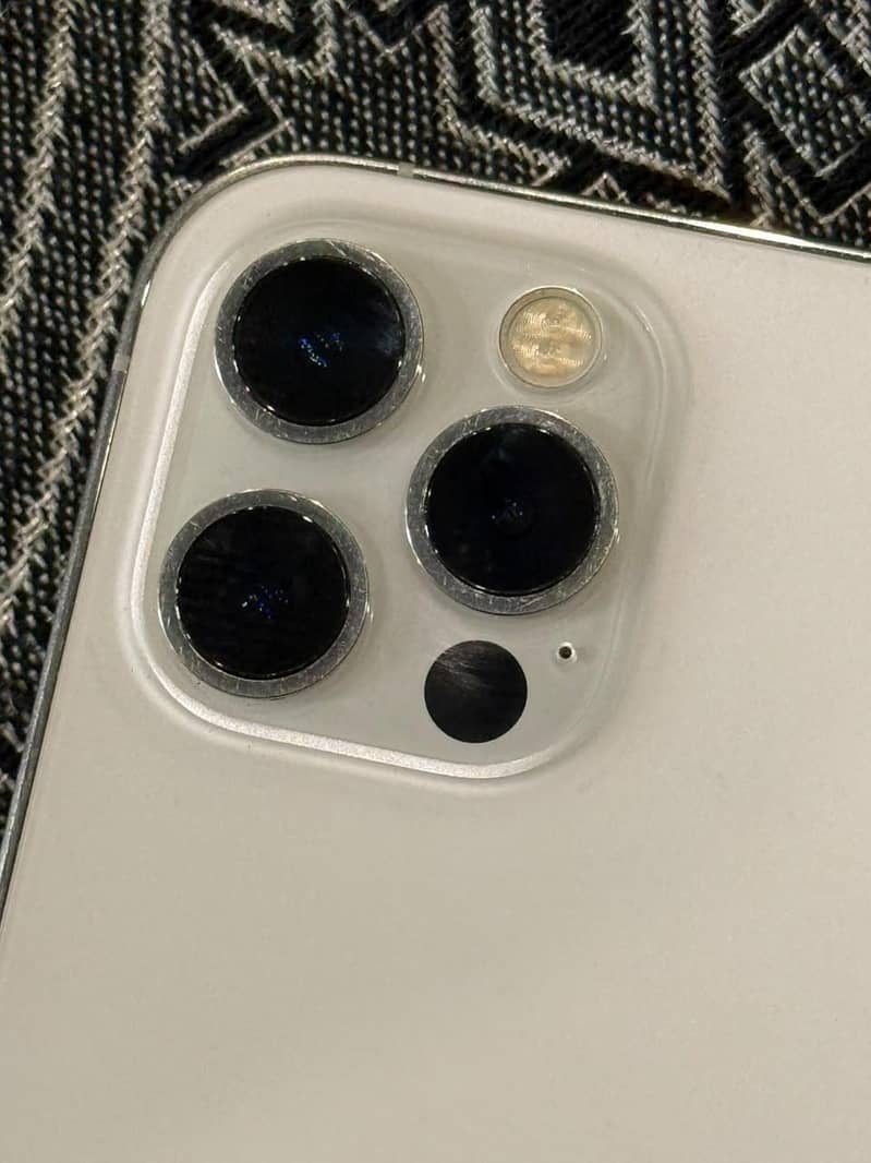 Apple iPhone 12 Pro 2