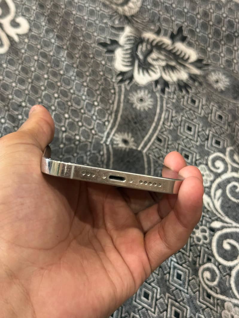 Apple iPhone 12 Pro 11