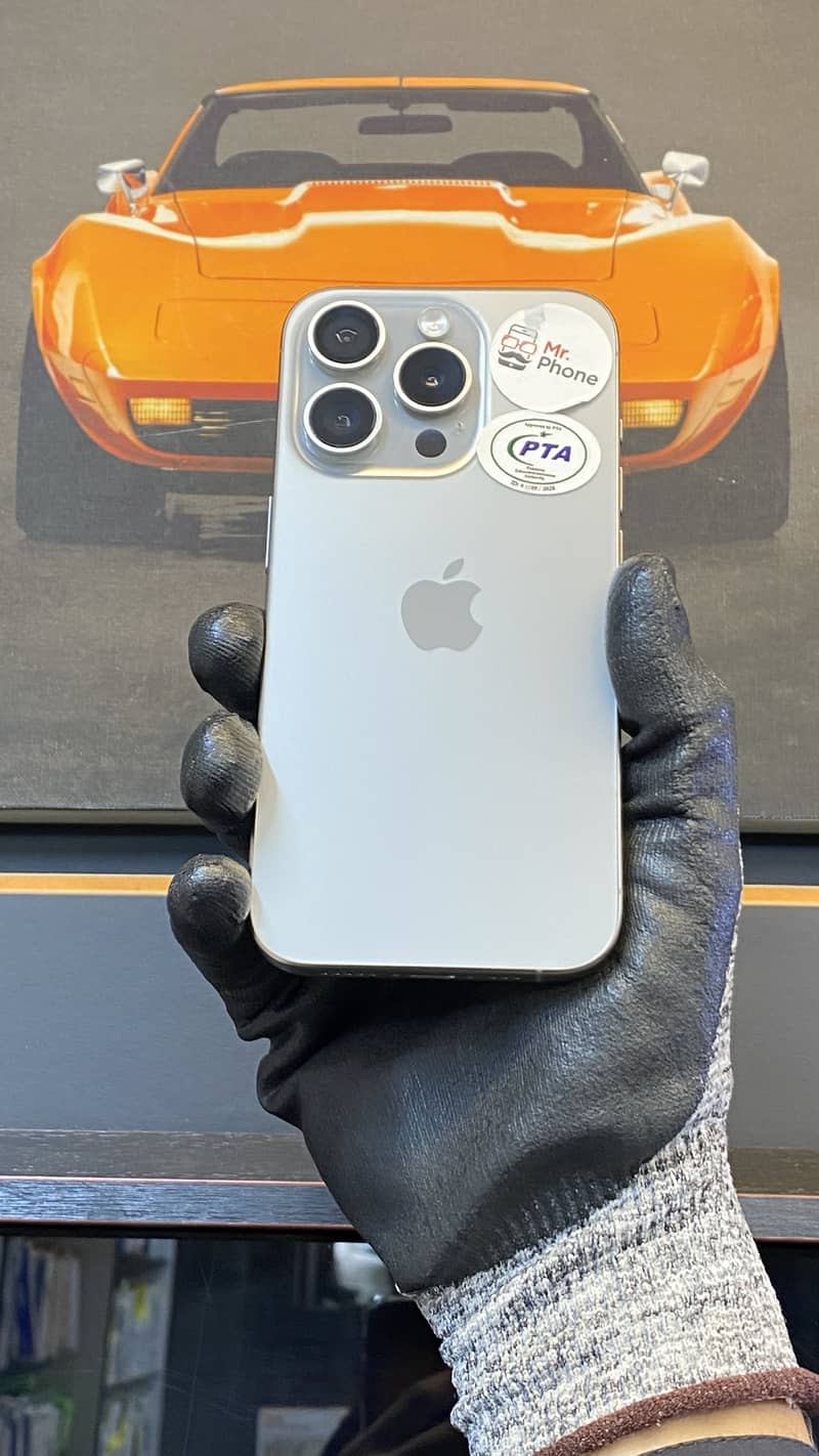 Apple iPhone 15 Pro 0
