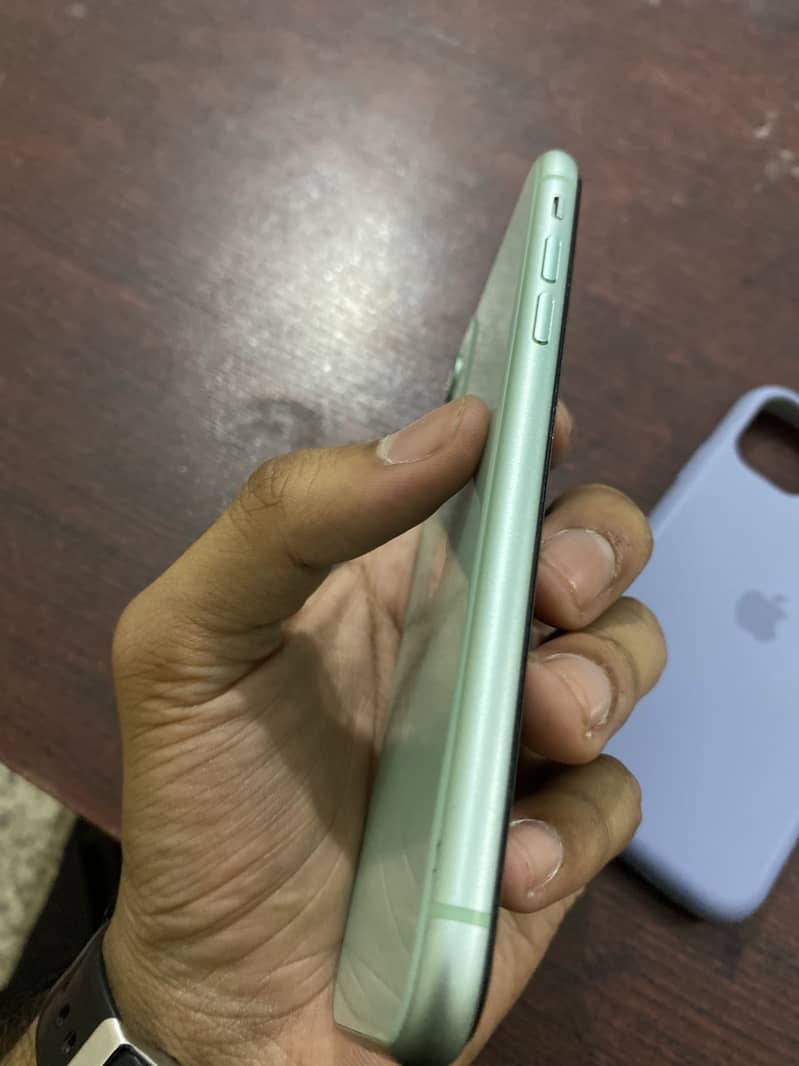 Apple iPhone 11 5