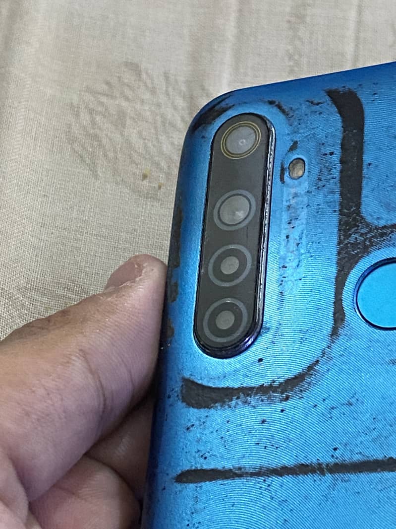 Realme 5i 4